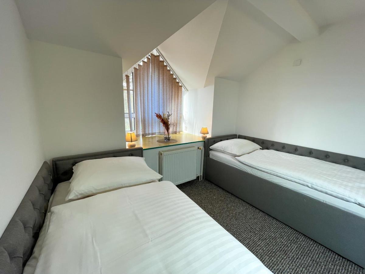 Hotel Colchi Uničov エクステリア 写真