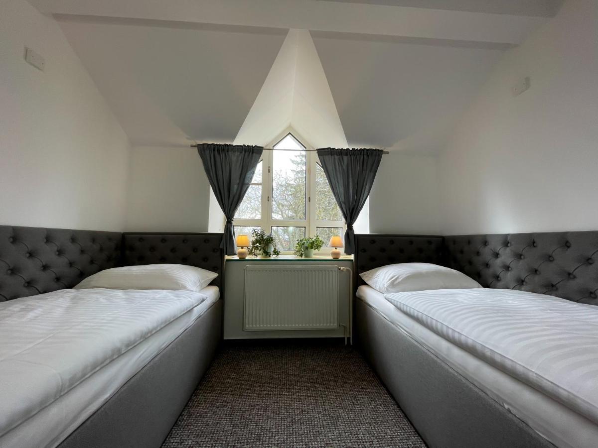 Hotel Colchi Uničov エクステリア 写真