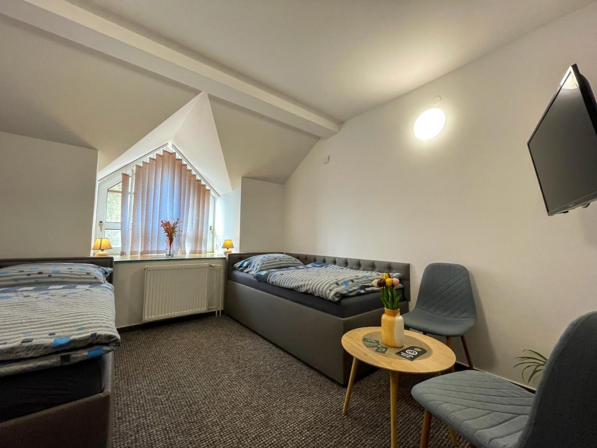 Hotel Colchi Uničov エクステリア 写真