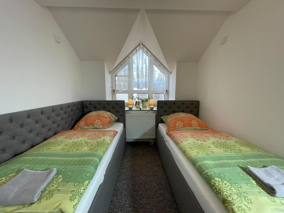 Hotel Colchi Uničov エクステリア 写真